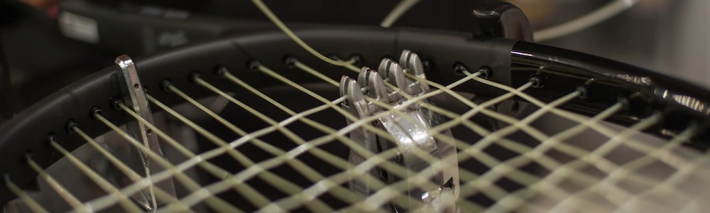 Uniform Four-Knot Stringing: Pros, Cons and Stringbed Behavior